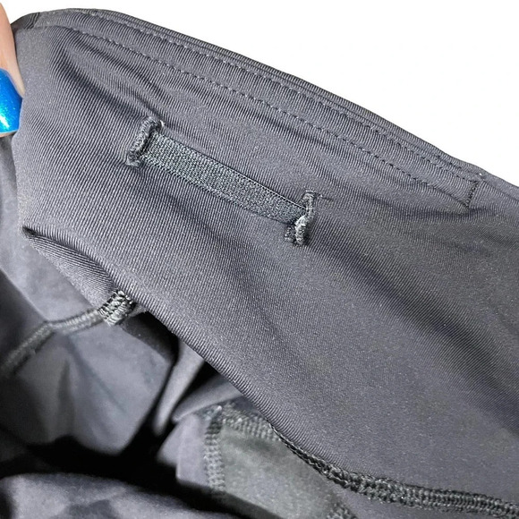 Lululemon Run: Inspire Crop II *Reflect Black Lace Size 4 - Picture 9 of 10